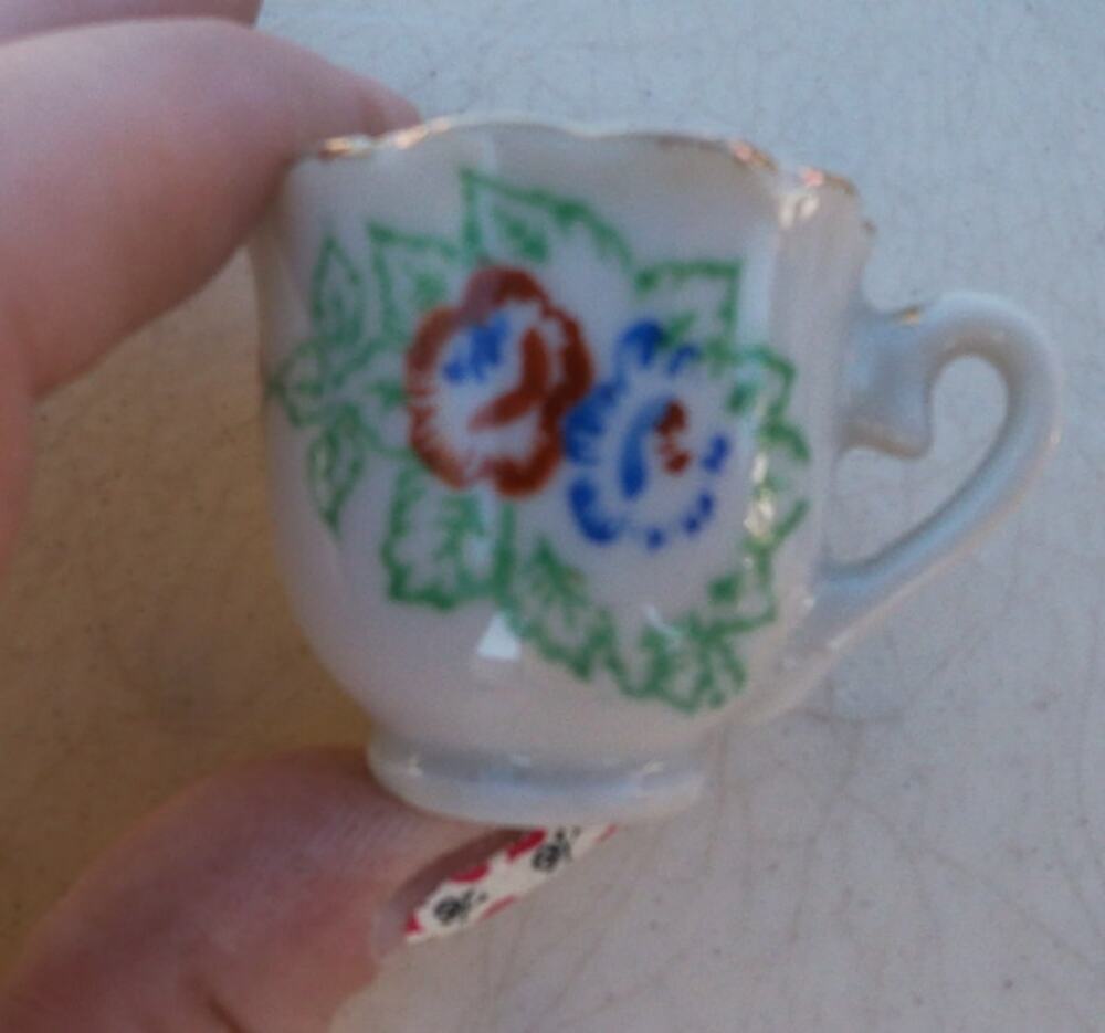 Vintage Min Teacup Japan Flower Red Blue Green Gold Trim